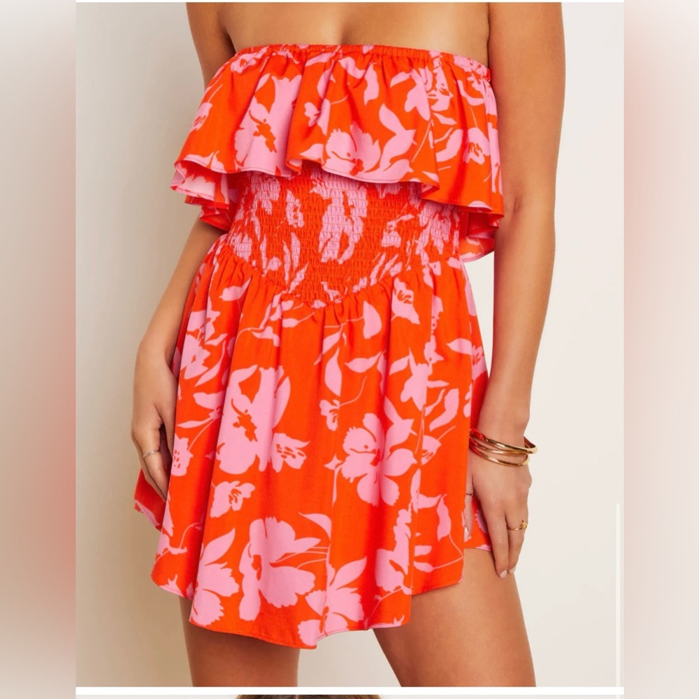 Lilly Floral Smocked Strapless Romper NWOT Size L
